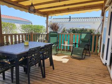 Camping pour 4 personnes, avec vue ainsi que terrasse et jardin à Soulac-sur-Mer