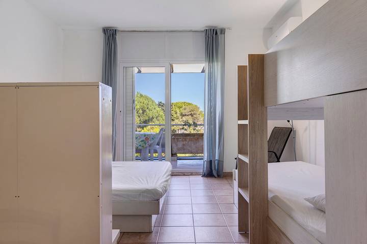 Maison de vacances 'Monolocale Con Terrazza E Piscina' avec Wi-Fi et climatisation in Marina di Bibbona, Bibbona