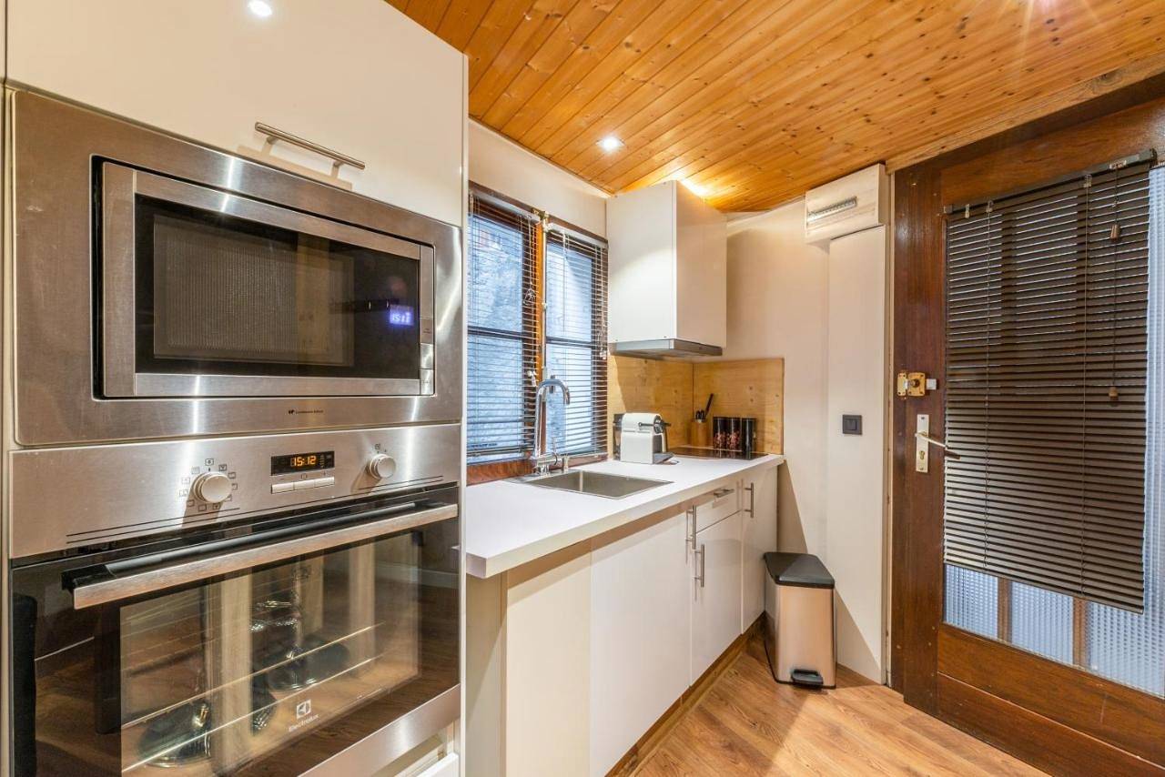 Appartement entier, One-Bedroom Apartment in Évian-les-Bains, Région de Thonon-les-Bains