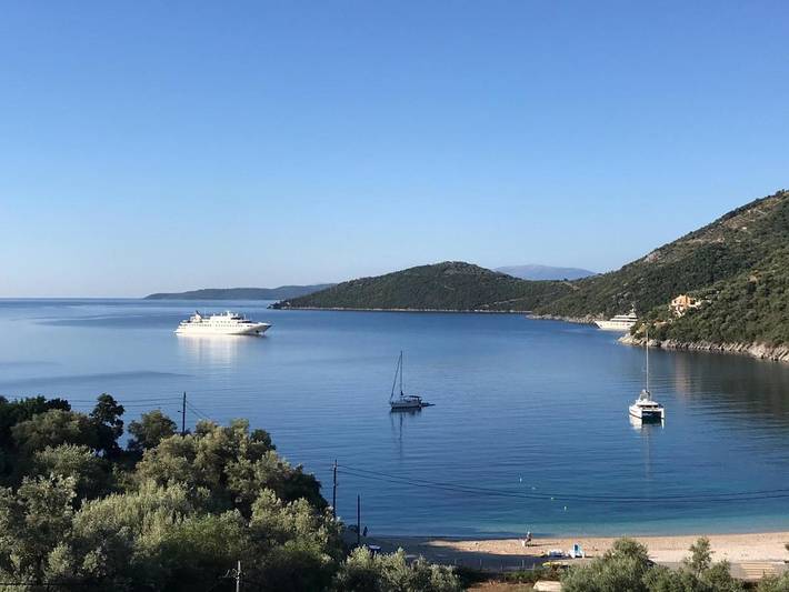 Διαμερίσματα διακοπών για 2 άτομα, με κήπο και θέα καθώς και πισίνα στον Πόρο (Λευκάδα)