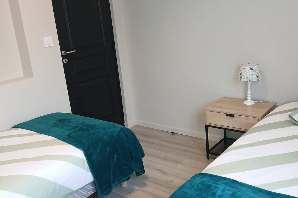 Le Cat'Etoiles- Gîte for 6 people. in Autun, Autun und Umgebung