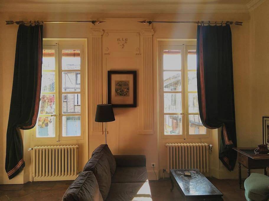 Appartement entier, Appartement typique en cœur de bastide in Lisle-sur-Tarn, Région d'Albi