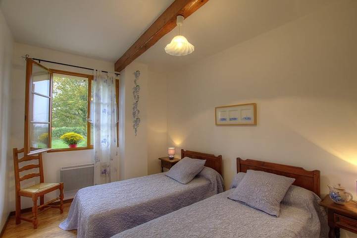 Location de vacances pour 4 personnes, avec jardin à Druillat - 4