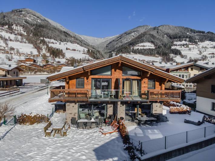 Ferienwohnung für 10 Personen, mit Sauna und Balkon in Piesendorf