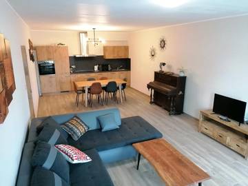 Gîte pour 5 personnes, avec terrasse dans Brugelette