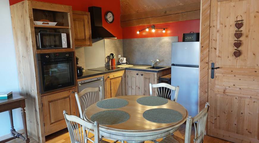 Gîte pour 6 personnes, avec terrasse dans Parc naturel régional du Massif des Bauges - 4