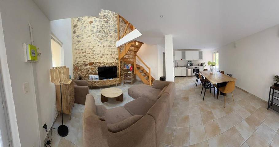 Location de vacances pour 8 personnes, avec piscine et terrasse à Bizanet - 2