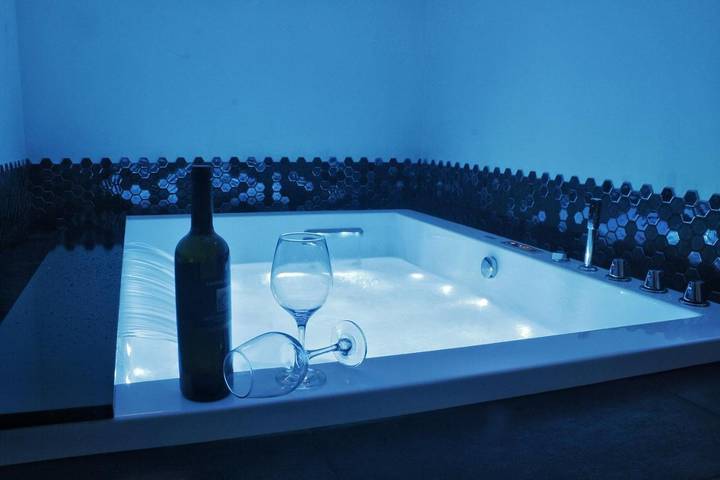 Casa vacanza per 2 persone, con Balcone e Idromassaggio nonché Terrazza e Giardino a Monte San Biagio