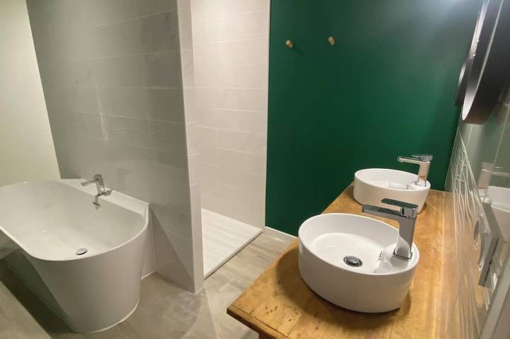 Gîte pour 10 personnes, avec jacuzzi à Dalou