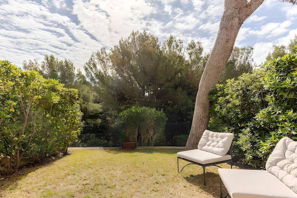Apartamento entero, ¡Reformado a estrenar! Casa con jardín y Bbq a 5min de playa Arenal d’en Castell in Coves Noves, Es Mercadal