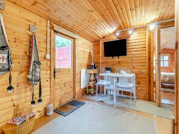 Vacation Rental for 2 Guests in Colchester, Essex, Picture 4