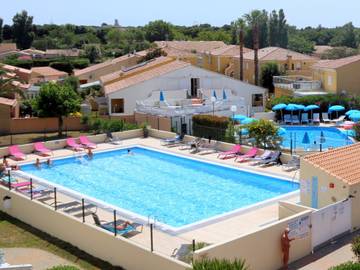Gîte pour 4 personnes, avec terrasse et piscine dans Cap d'Agde naturiste