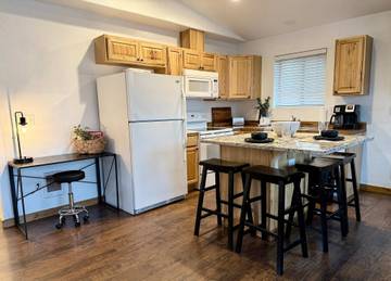 Vacation Rental for 4 Guests in Coeur d'Alene, Coeur d'Alene National Forest, Picture 1