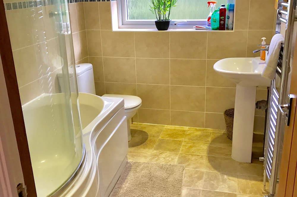 Amplia casa de 3 dormitorios, a 5 minutos a pie del centro y la estación de Bracknell in Bracknell, Berkshire