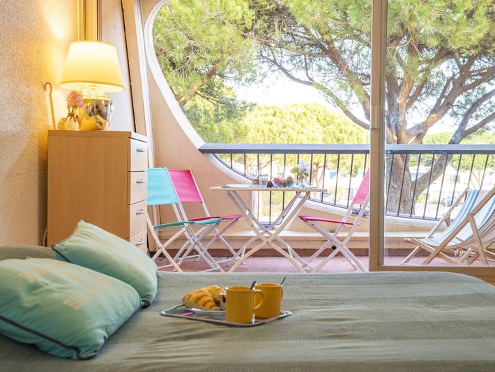 Appartement de vacances pour 3 personnes, avec bassin pour enfant et terrasse dans Port Camargue