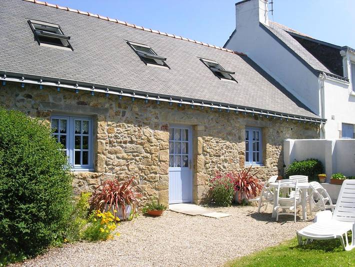 Gîte pour 3 personnes, avec jardin à Landaul