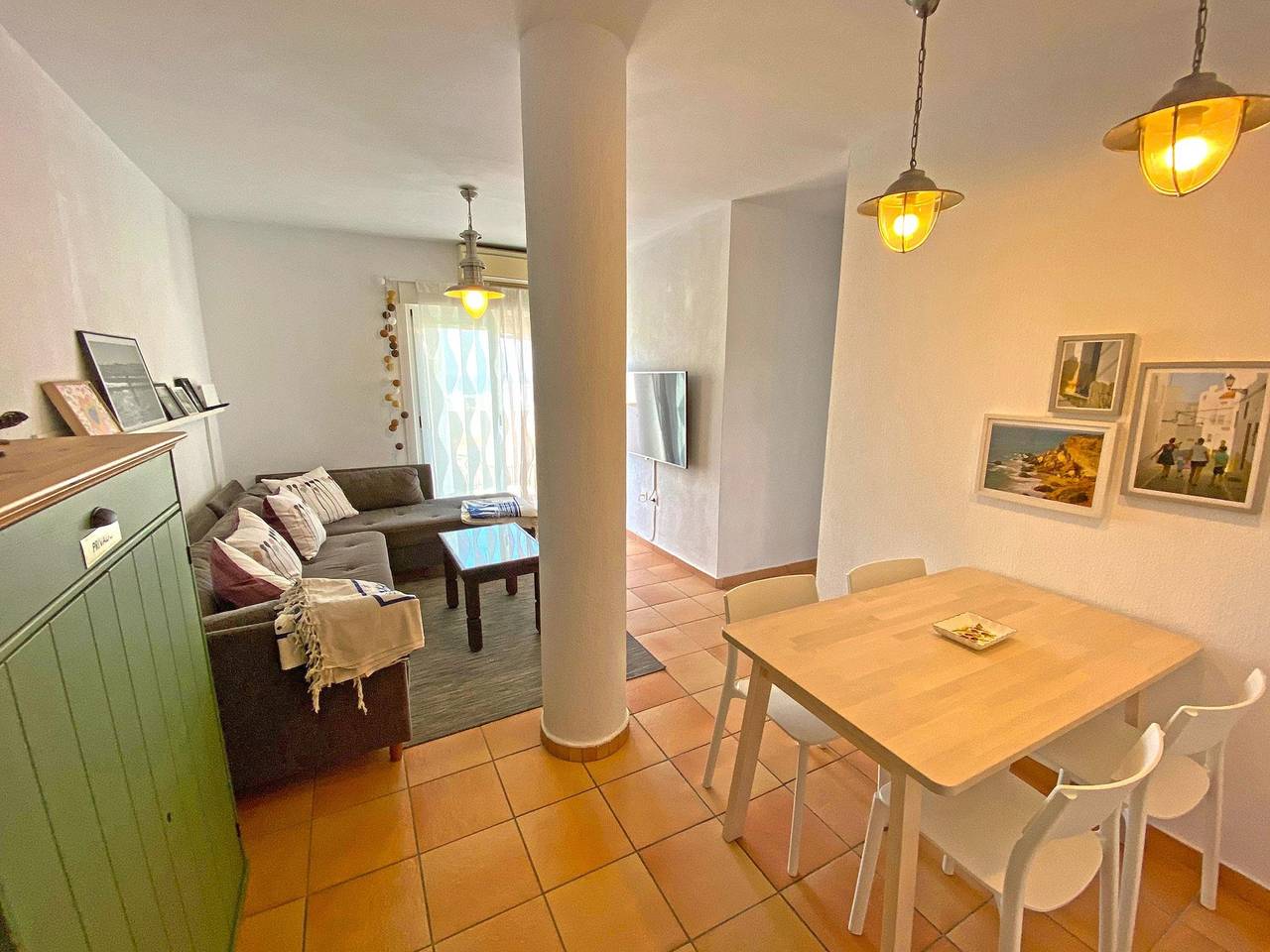 Entire holiday apartment, Holiday beach apartment with balcony and sea view, 2 min. to the beach in Conil de la Frontera, Costa de la Luz