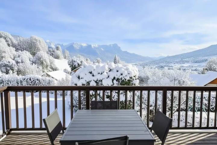 Location de vacances pour 15 personnes, avec jardin, animaux acceptés à Saint-André-d'Embrun