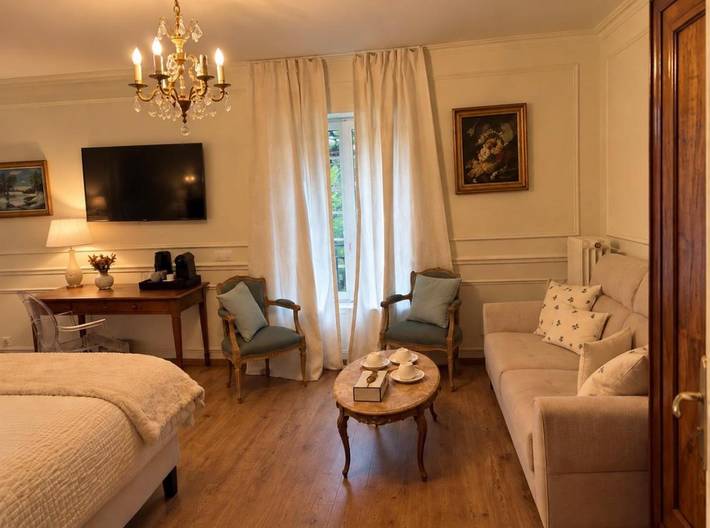 Gîte pour 2 personnes, avec Terrasse et Jardin à Molineuf