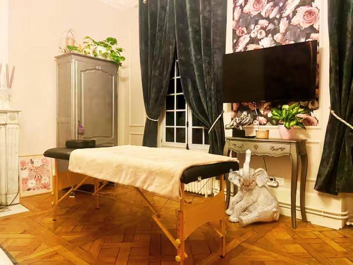 Gîte pour 2 personnes, avec terrasse et piscine ainsi que jacuzzi et jardin à Varennes-Vauzelles - 3