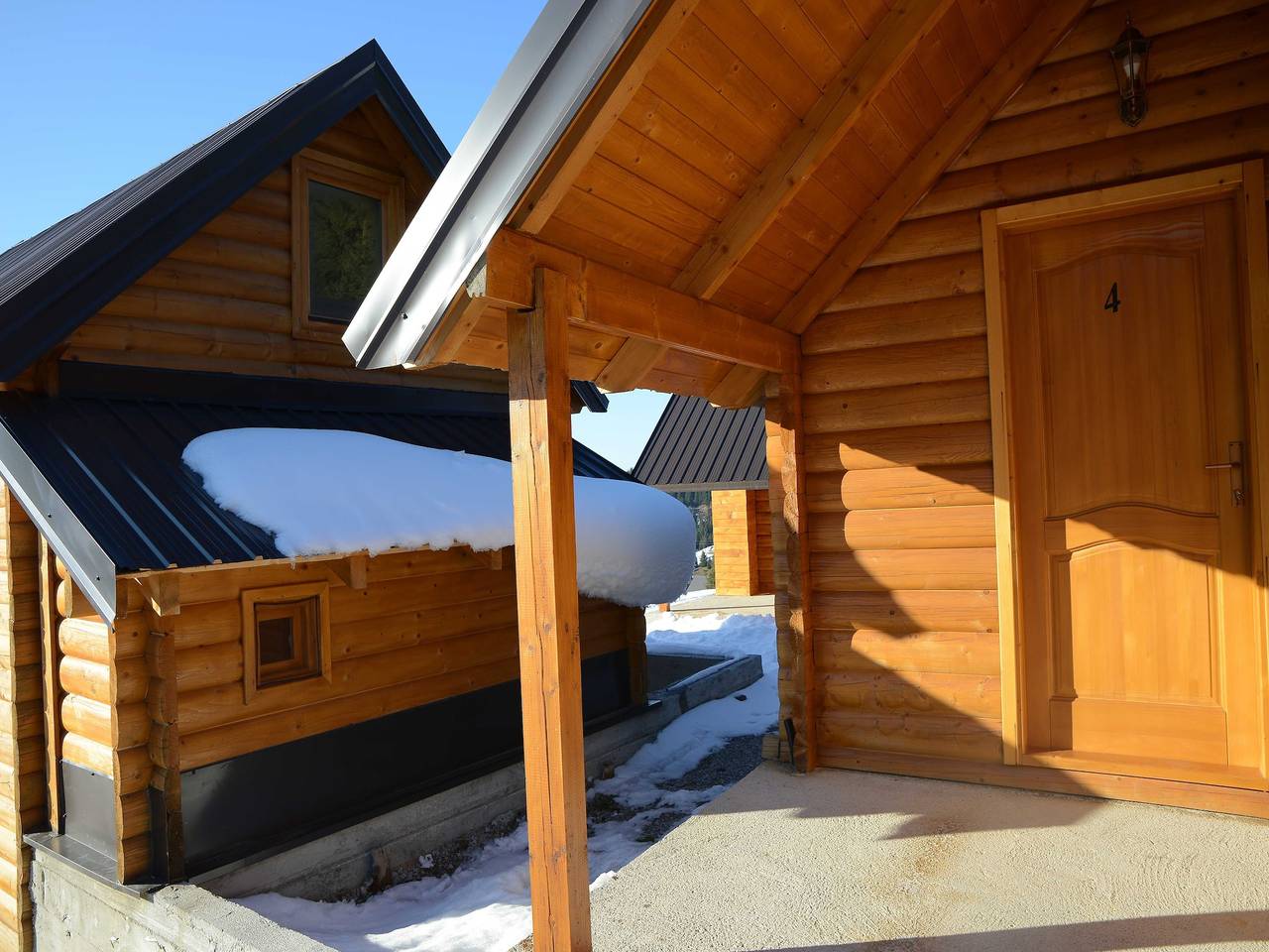 Cozy Berane Stay - Standard Cottage with balcony in Montenegro