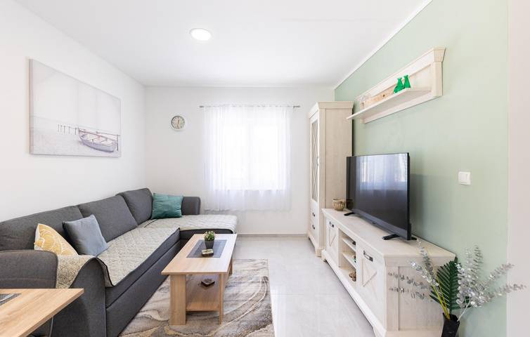 Ferienwohnung für 4 Personen, mit Terrasse und Garten in Marina - 4