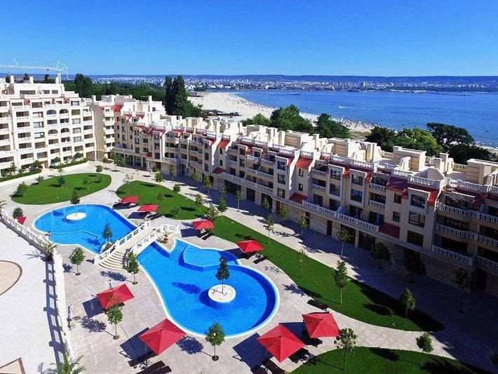 Ferienwohnung für 4 Personen, mit Ausblick und Garten sowie Pool - 1