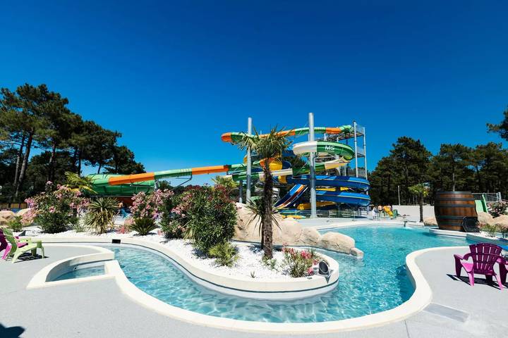 Camping für 6 Personen, mit Terrasse in Vendays-Montalivet - 3