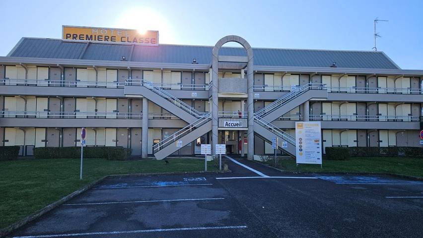 Hôtel pour 3 personnes, avec vue, animaux acceptés à Glisy - 2