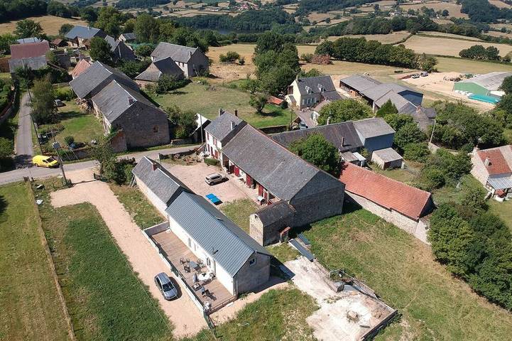 Location de vacances pour 16 personnes, avec Terrasse et Jardin à Marigny-l'Église