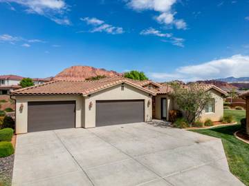 Vacation Rental for 32 Guests in Santa Clara (UT), Zion National Park, Picture 2