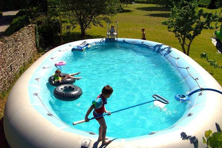 Location de vacances pour 8 personnes, avec piscine ainsi que sauna et jardin à Prat - 2