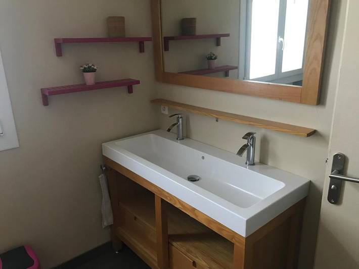 Location de vacances pour 6 personnes, avec vue ainsi que piscine et jardin à Teyran - 3