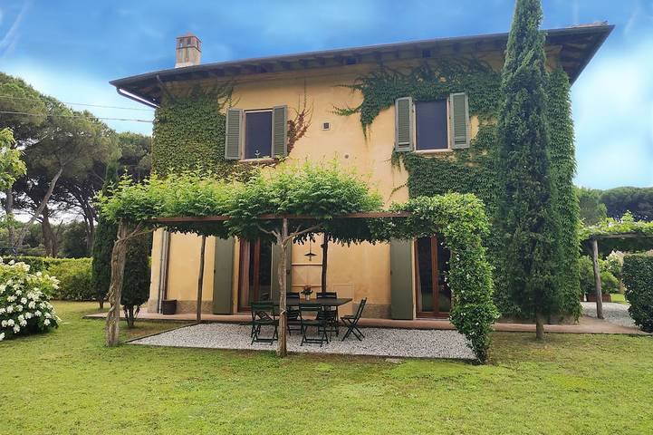 Location de vacances pour 5 personnes, avec jardin et sauna, animaux acceptés à Vecchiano