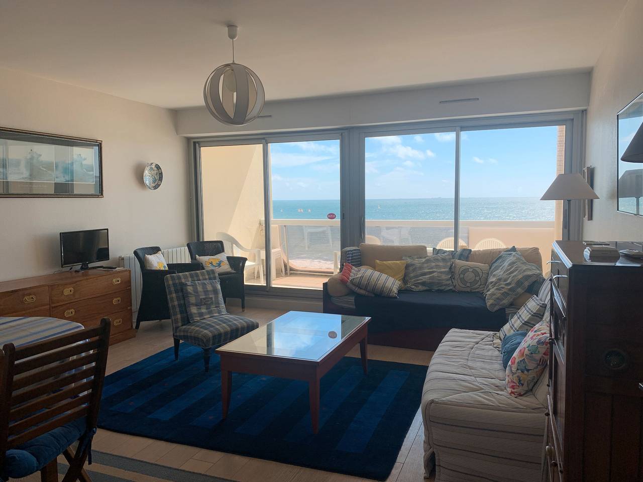 Ganze Wohnung, Ferienwohnung 'La Baule, T3 Les Pieds Dans L'océan' mit Meerblick und Balkon in La Baule-Escoublac, Côte d'Amour