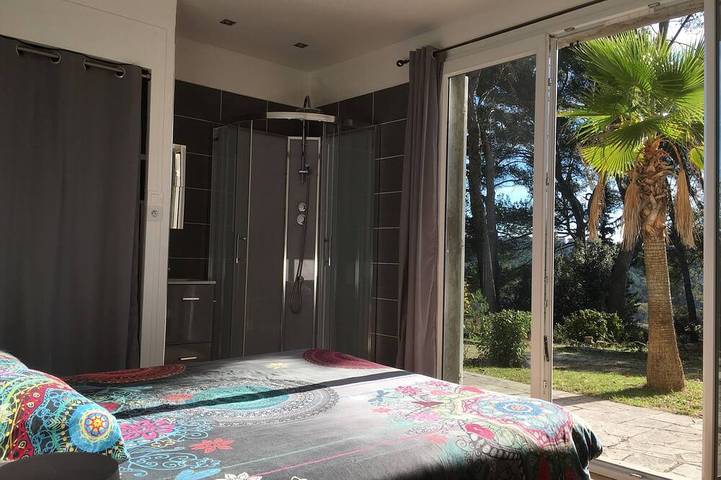 Location de vacances pour 11 personnes, avec jardin à Châteauneuf-le-Rouge - 3