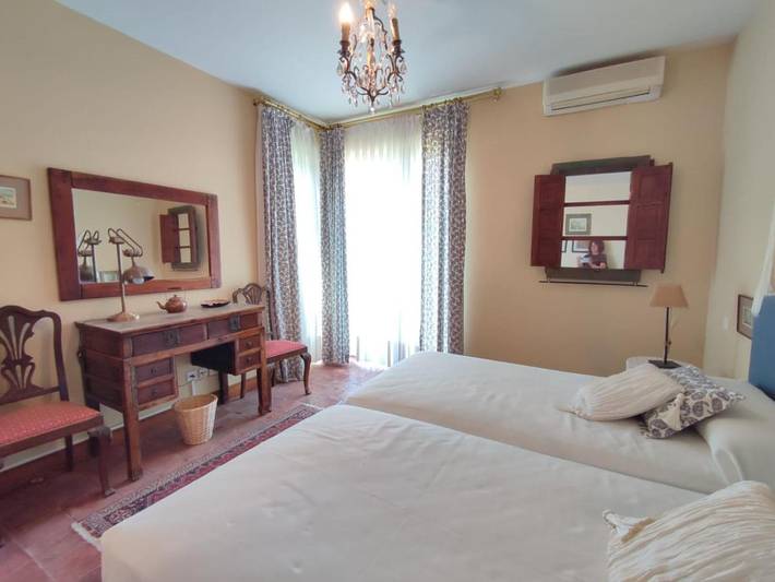 Chalet para 2 personas, con Balcón y Terraza además de Jardín y Vistas en Rioja Alta - 2