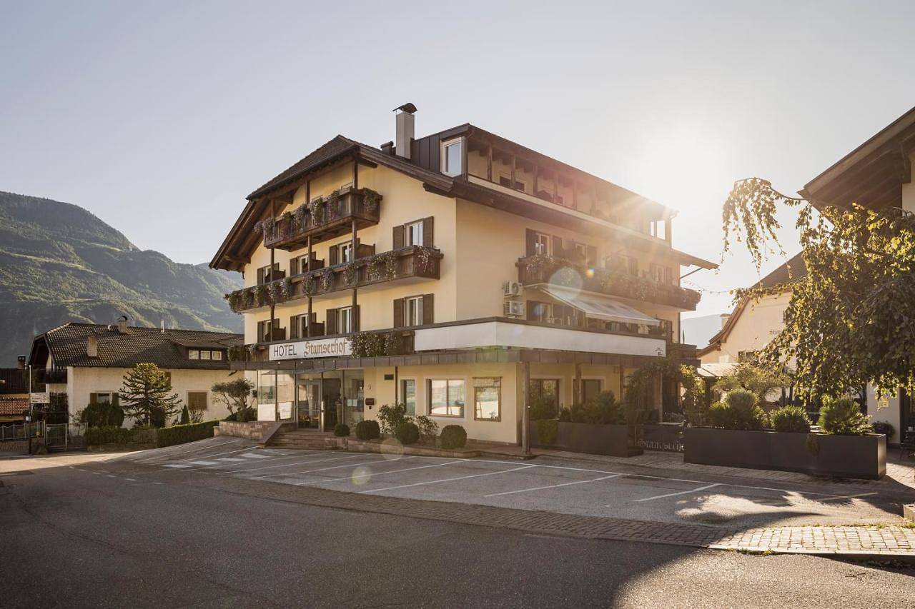 Hotel Stamserhof in Andrian, Nonsberggruppe
