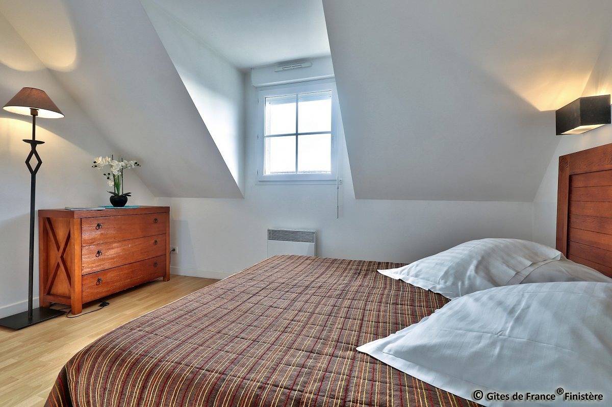 Sable & marées in Saint-Nic, Châteaulin region