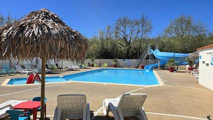 Camping für 2 Personen, mit Pool und Terrasse in Vendée