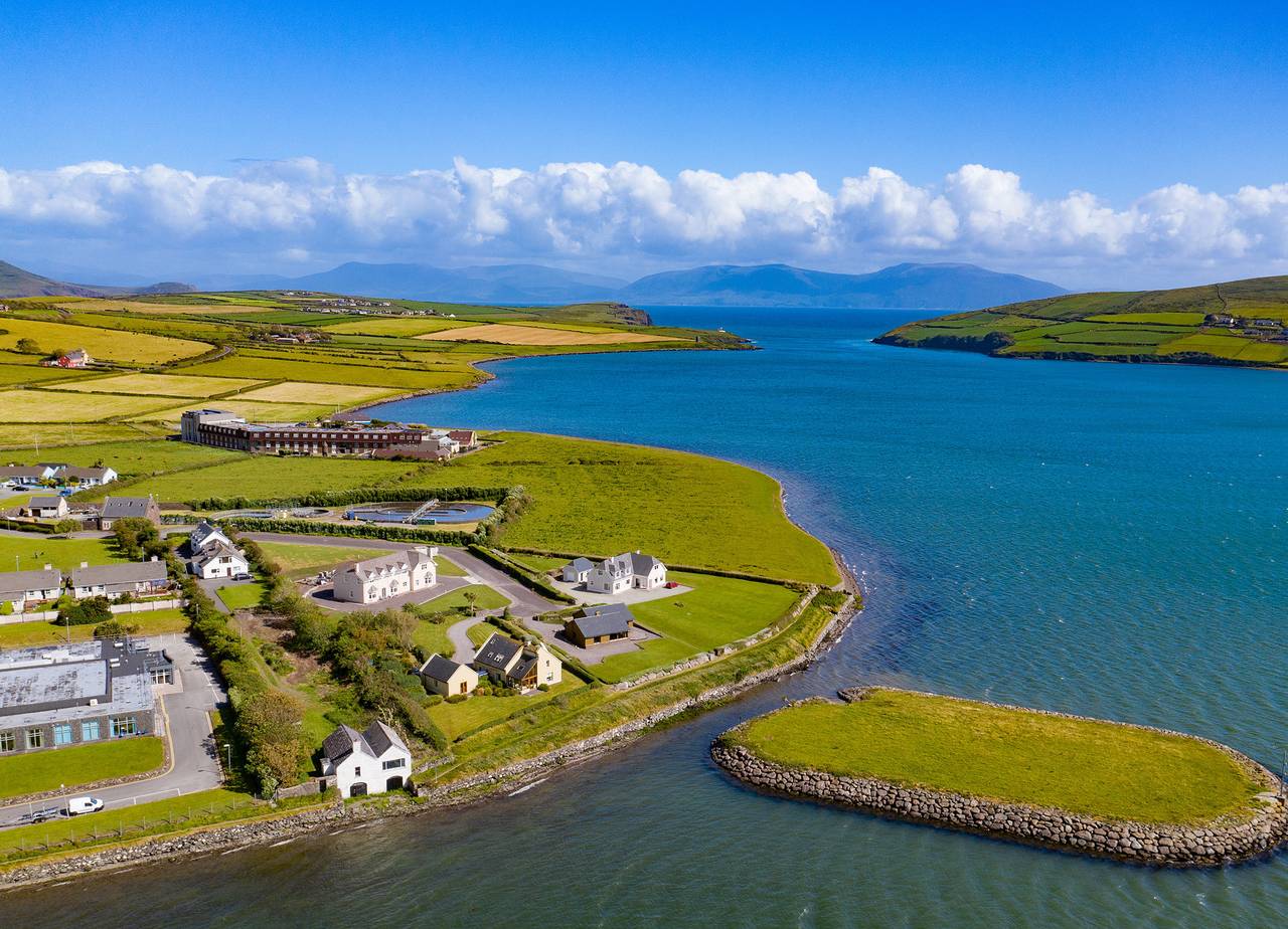 Dingle Courtyard Cottages (4 Bed - Sleeps 8) in Dingle Peninsula