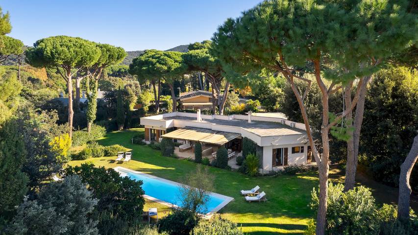Villa voor 10 personen, met Whirlpool en Tuin in Castiglione della Pescaia