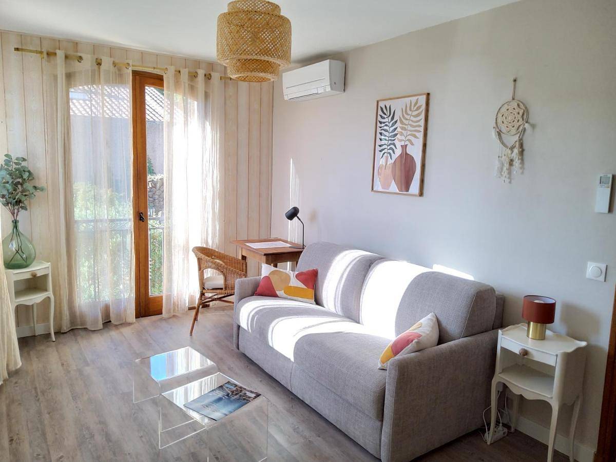 Chez Mo T1 indépendant avec son jardin privatif in Mont Saint-Clair, Sète