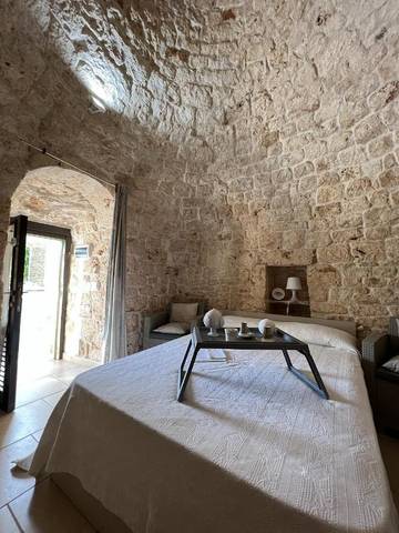 Gîte pour 4 personnes, avec jardin à Noci