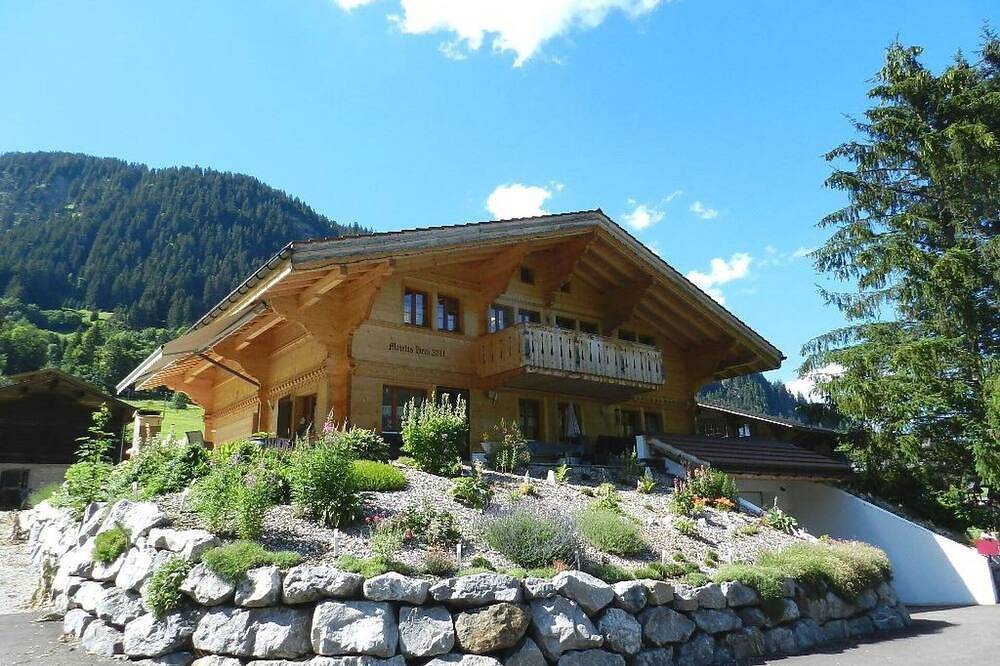 Ganze Wohnung, Herrliche Wohnung für 6 Personen mit  W-Lan, Balkon und Haustiere erlaubt in Gsteig, Frutigen - Lenk - Adelboden
