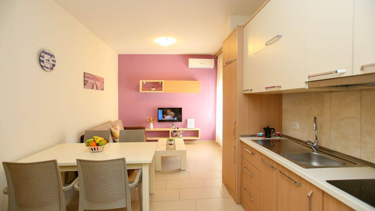 Apartamento vacacional entero, Ferienwohnung für 5 Personen (80 m²) in Bashkia e Vlorës in Vlorë (Ciudad), Vlorë