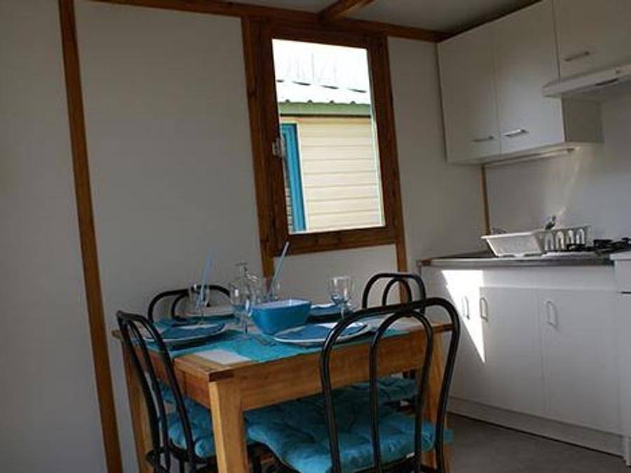 Flower Camping Le Dolium - Bungalow 4 personnes - Bungalow Eco "Dolium"-2 chambres - 4 personnes Max (bébé compris) 1/4 pers. in Laudun-l'Ardoise, Région de Nîmes