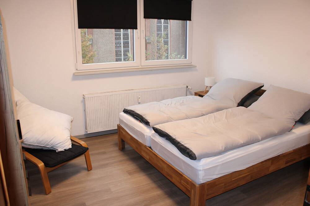 Ganze Wohnung, Gemütliche Ferienwohnung mit Balkon in Oberhausen und guter Verkehrsanbindung in Oberhausen, Ruhrgebiet