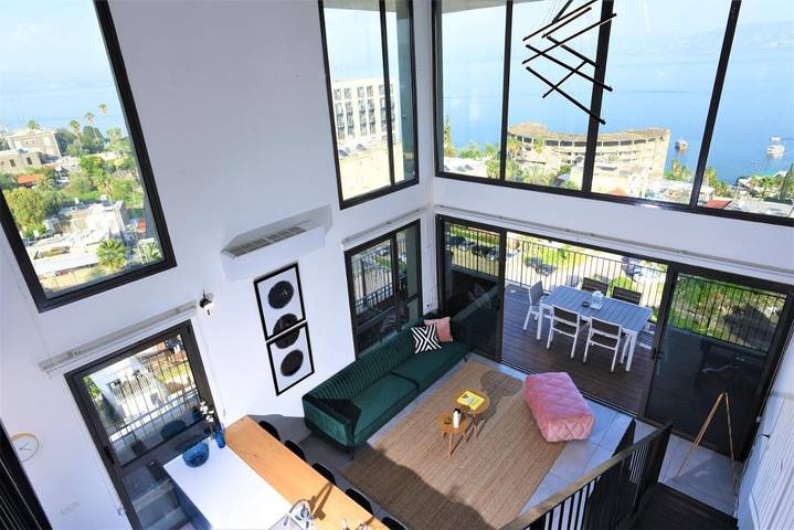 Gîte pour 7 personnes, avec balcon ainsi que vue et vue sur le lac, animaux acceptés à Tibériade - 4