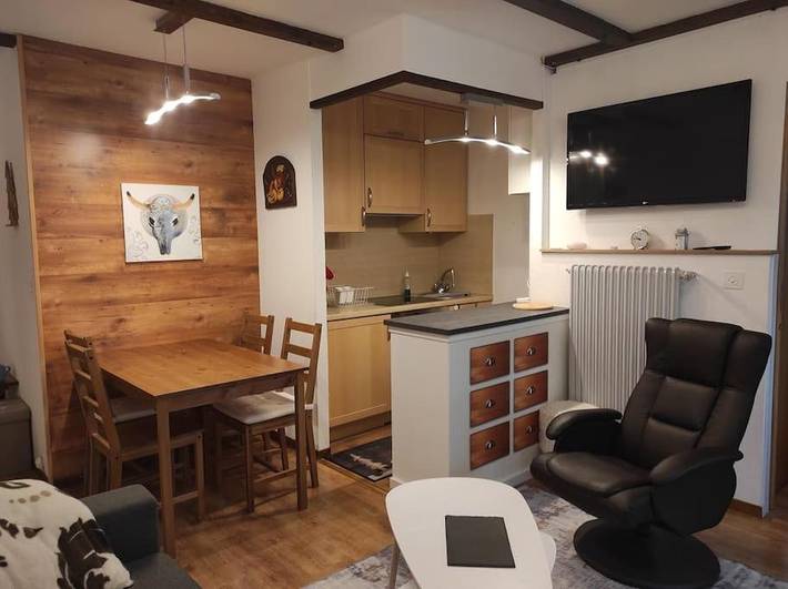 Gîte pour 4 personnes, avec balcon et vue à Vionnaz